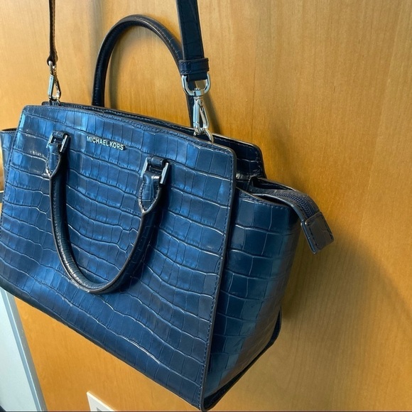MICHAEL KORS Navy Blue Crocodile Embossed Leather Selma Tote Satchel - Picture 4 of 16